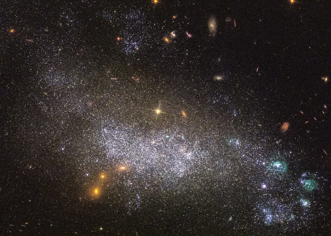 Scientists Discover Numerous Giant Hydrogen Gas Halos Around Ancient Galaxies - Space Portal featured image