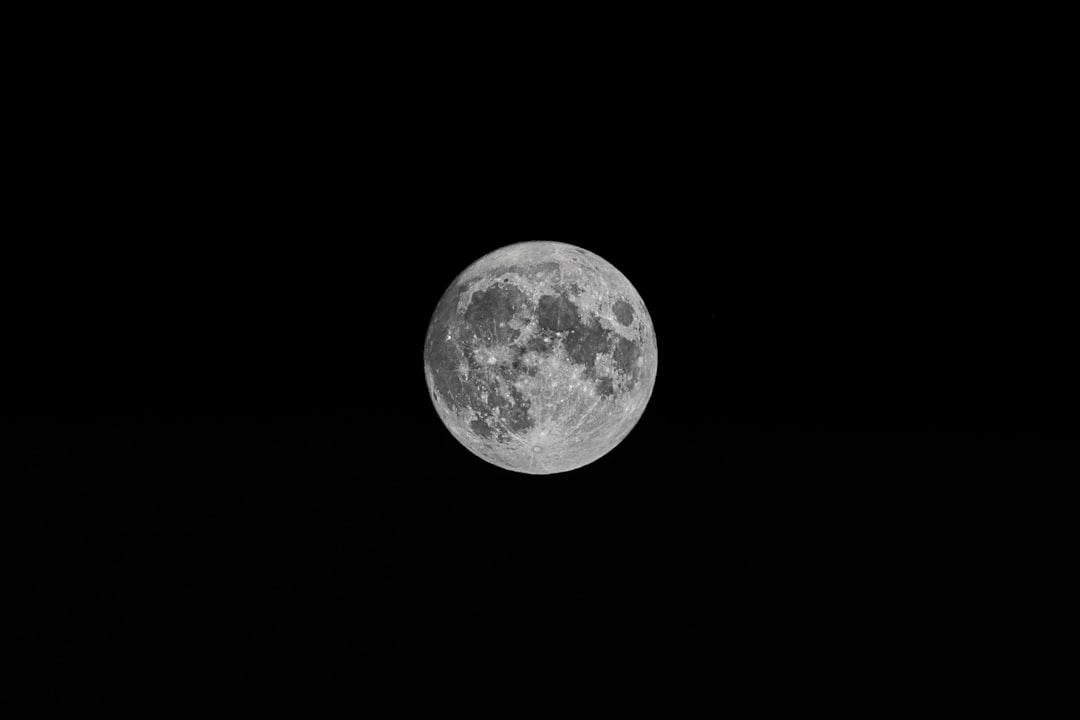 Detection of Alien Moons May Come Through Their Eclipse Patterns - Space Portal featured image